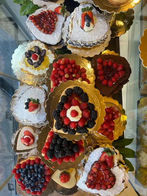 Fruit tarts in a pastry shop